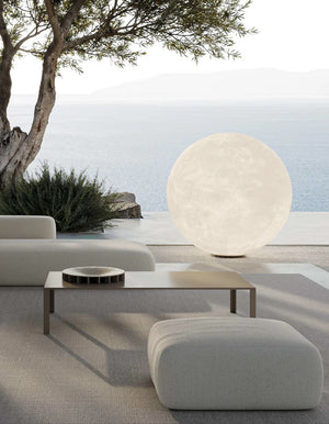 Ululi Ulula Outdoor Floor Lamp